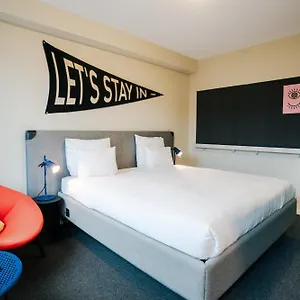 https://the-student-hotel-the-hague.thehaguehotels.net